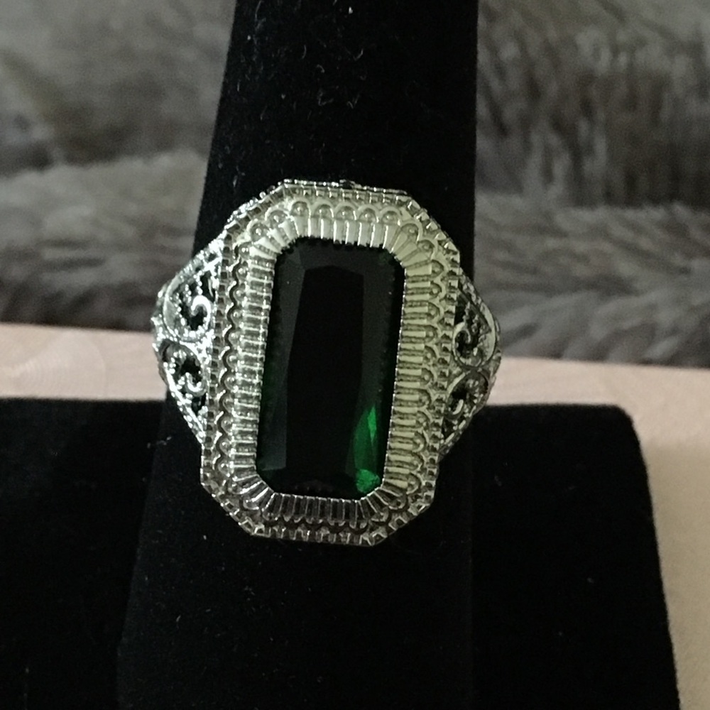 Sterling Silver Emerald Gemstone Ring - image 5